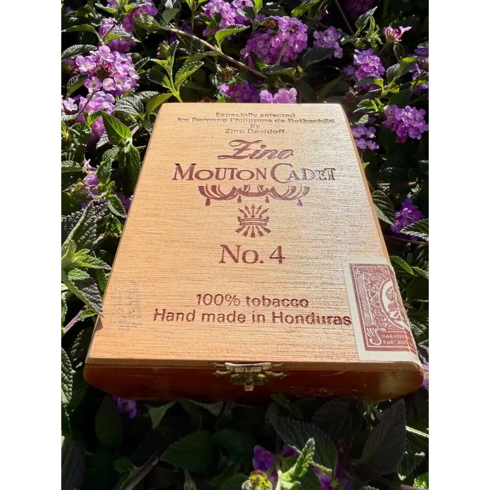 Zino Mouton Cadet No. 4 Empty Wood Cigar Box Davidoff Honduras Vintage